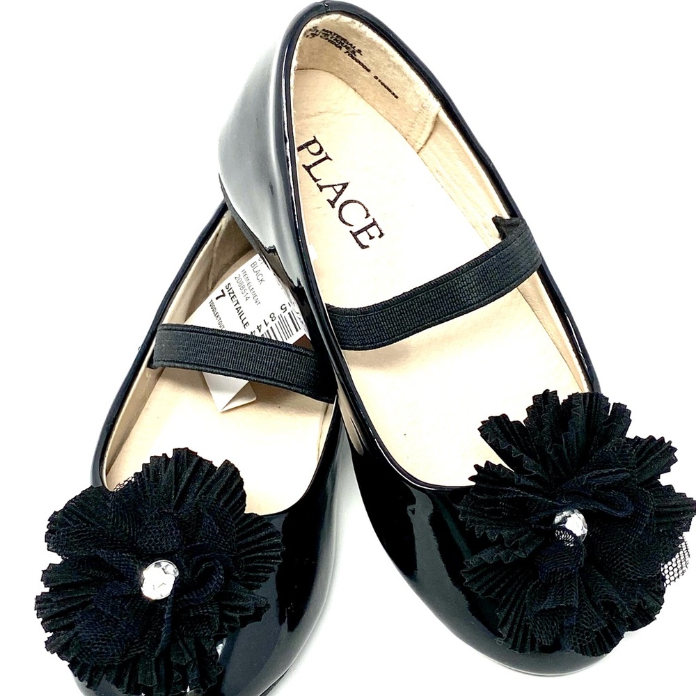 Children’s Place- Black Shinny flats w/bow embellish Size: 7. TAGS attached